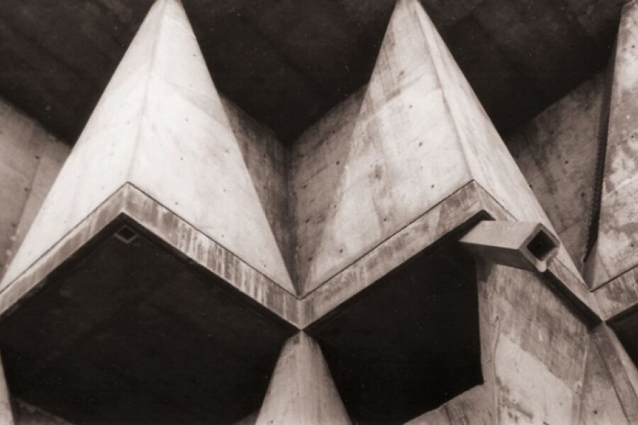 Architektura zmocňující se prostoru: Alfred Neumann – život a dílo